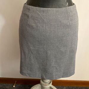 American Eagle Outfitters Plaid skirt, size 8